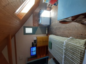 tří až čtyřlůžkový